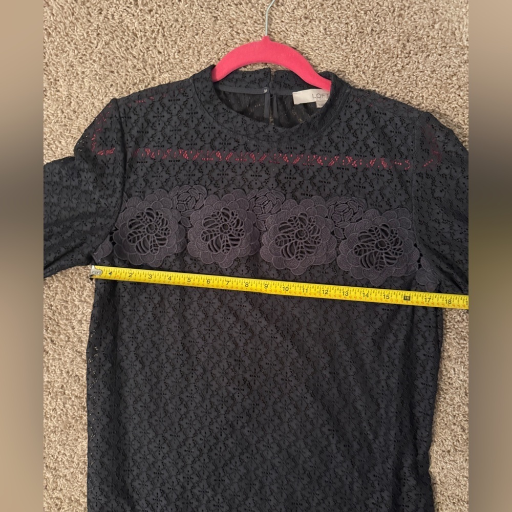 Loft | Grey Lace Long Sleeved Blouse | Size S - Picture 6 of 8